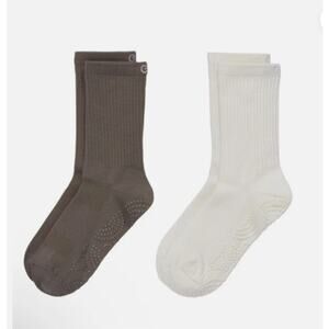 New NWT Calia Studio Women's Gripper Crew Socks 2- Pack